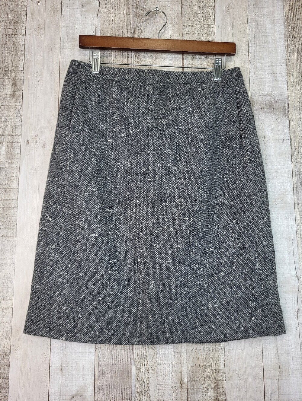 J. Crew Gray Tweed Wool Pencil Skirt. Size 10. NWT